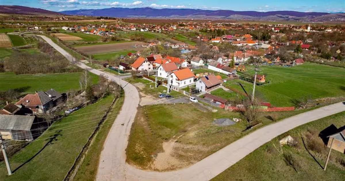 Casă individuală 75 mp cu 3 camere în Arcuș