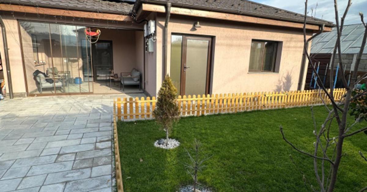 Casă individuală 100 mp cu 4 camere în zona Calea Moinești, Bacău