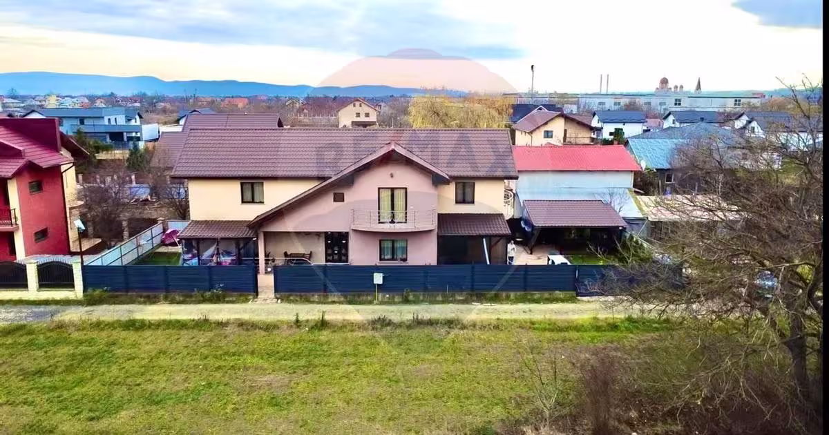 Casă individuală cu 5 camere în zona Calea Romanului, Bacău