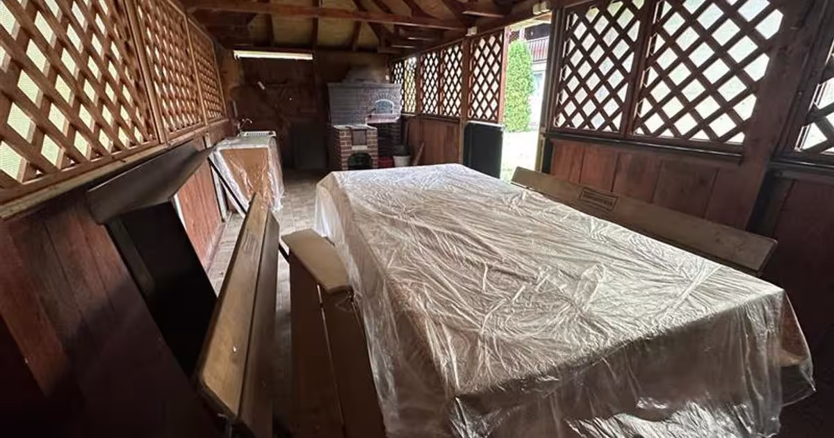 Casă individuală 250 mp cu 4 camere în zona Exterior Est, Bacău