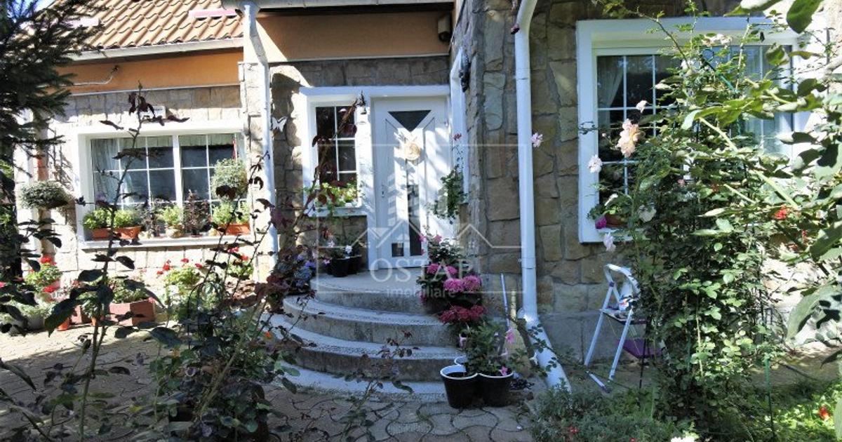 Casă individuală 140 mp cu 6 camere în zona Gherăiești, Bacău