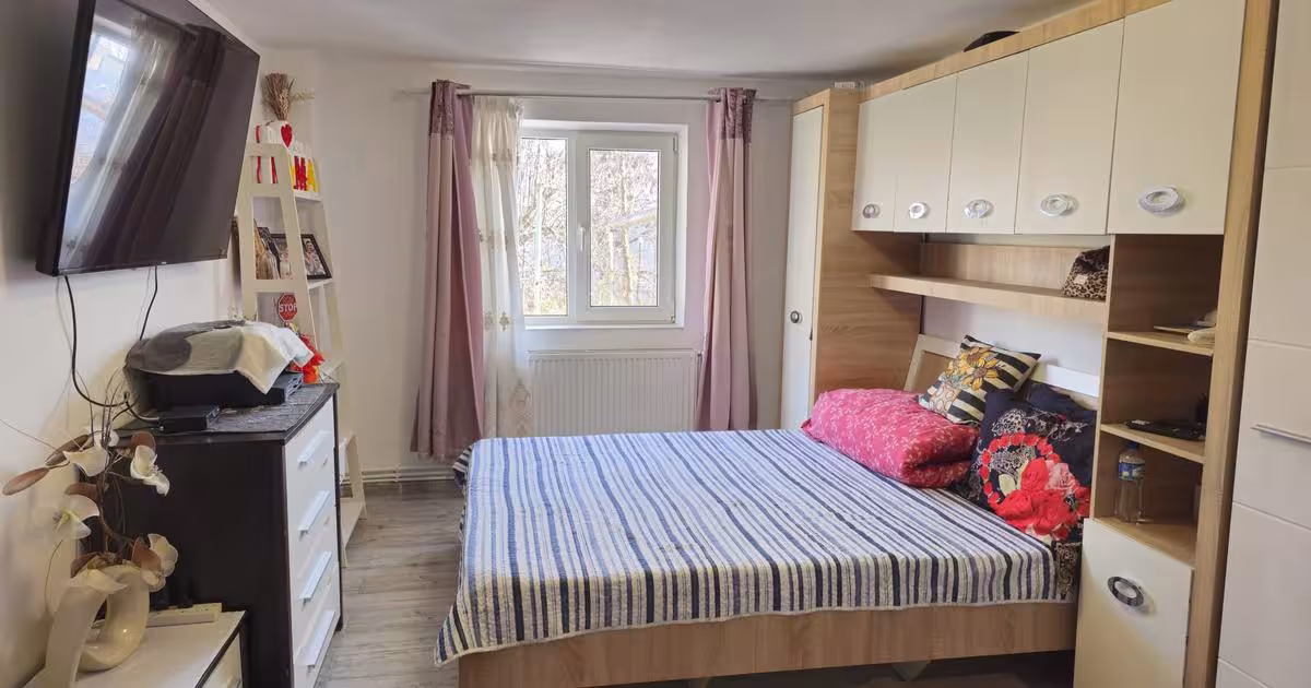 Casă individuală cu 5 camere în zona Sud-Est, Bacău