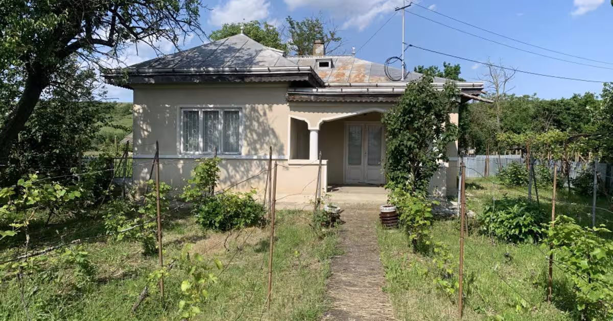 Casă individuală cu 3 camere în zona Ultracentral, Bacău