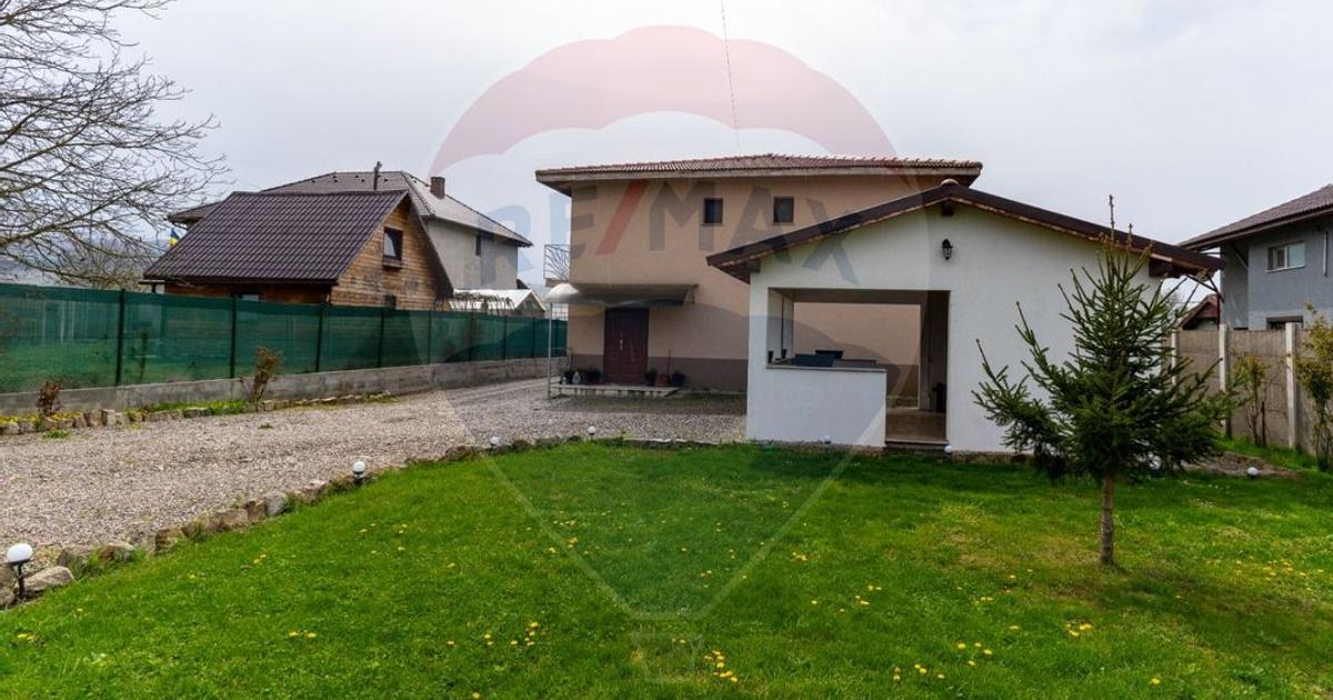 Casă individuală cu 6 camere în Băcia