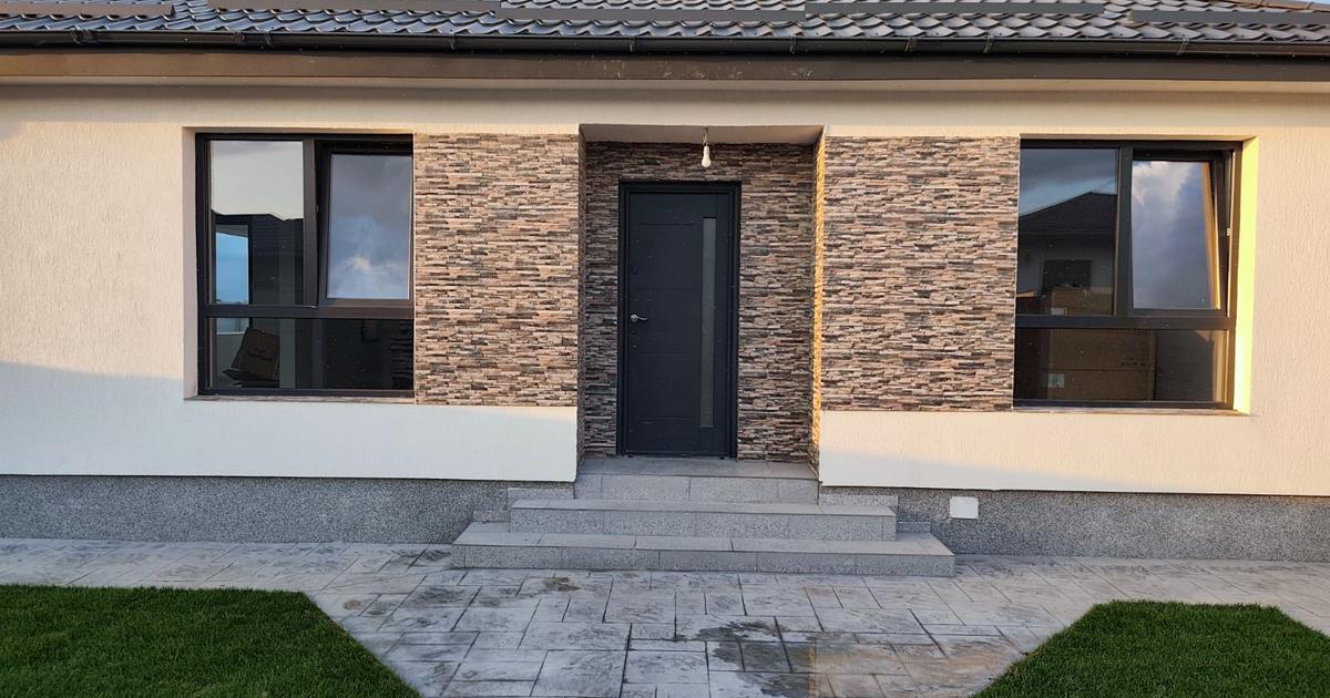 Casă individuală 115 mp cu 4 camere în Bâcu