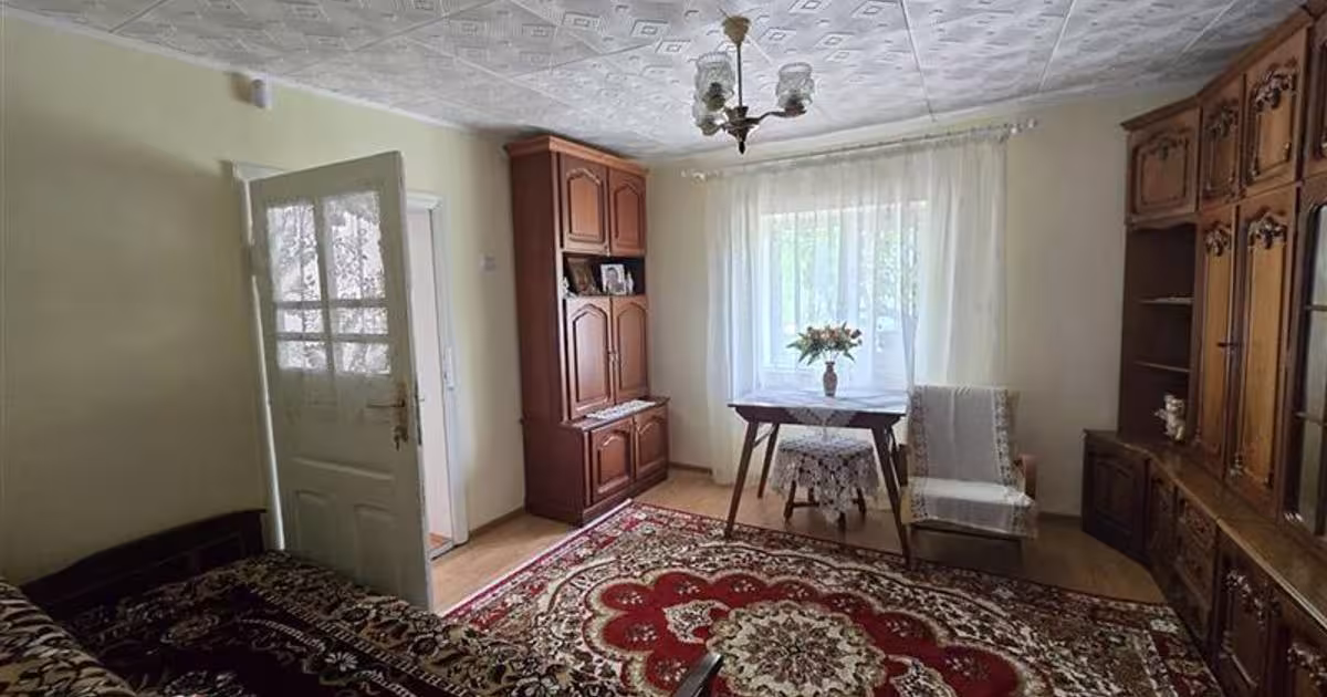 Casă individuală cu 6 camere în Bahna