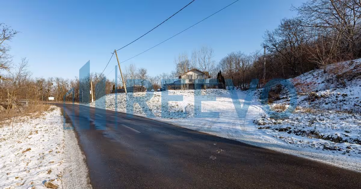 Casă individuală cu 4 camere în Bahna