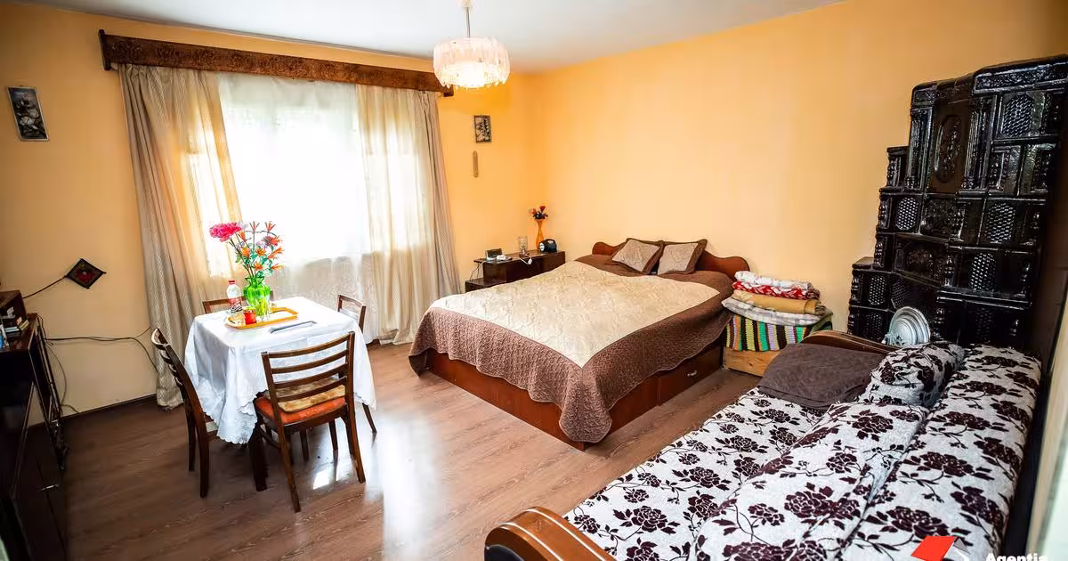 Casă individuală cu 7 camere în Baia de Arieș