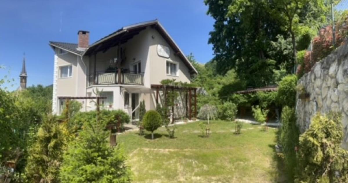 Casă individuală 238 mp cu 4 camere în zona Central, Baia Mare