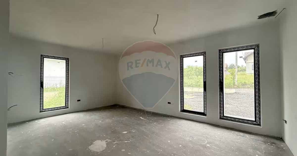 Casă individuală cu 6 camere în zona Est, Baia Sprie