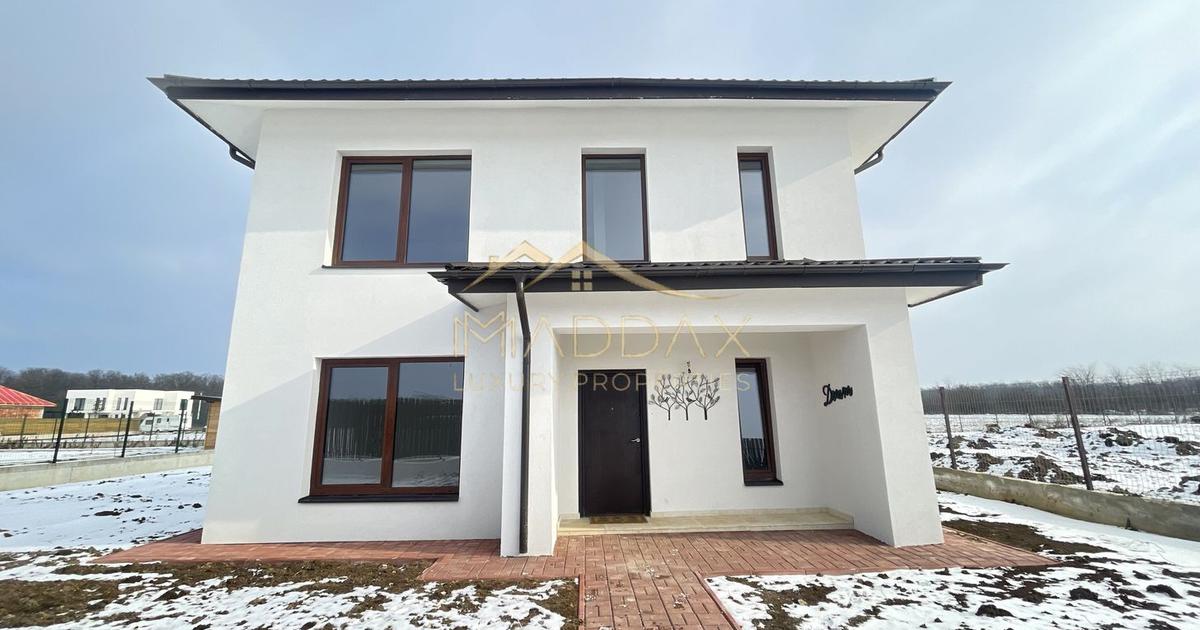 Casă individuală cu 5 camere în Balotești