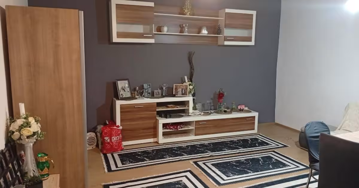 Casă individuală 200 mp cu 5 camere în Bârzava