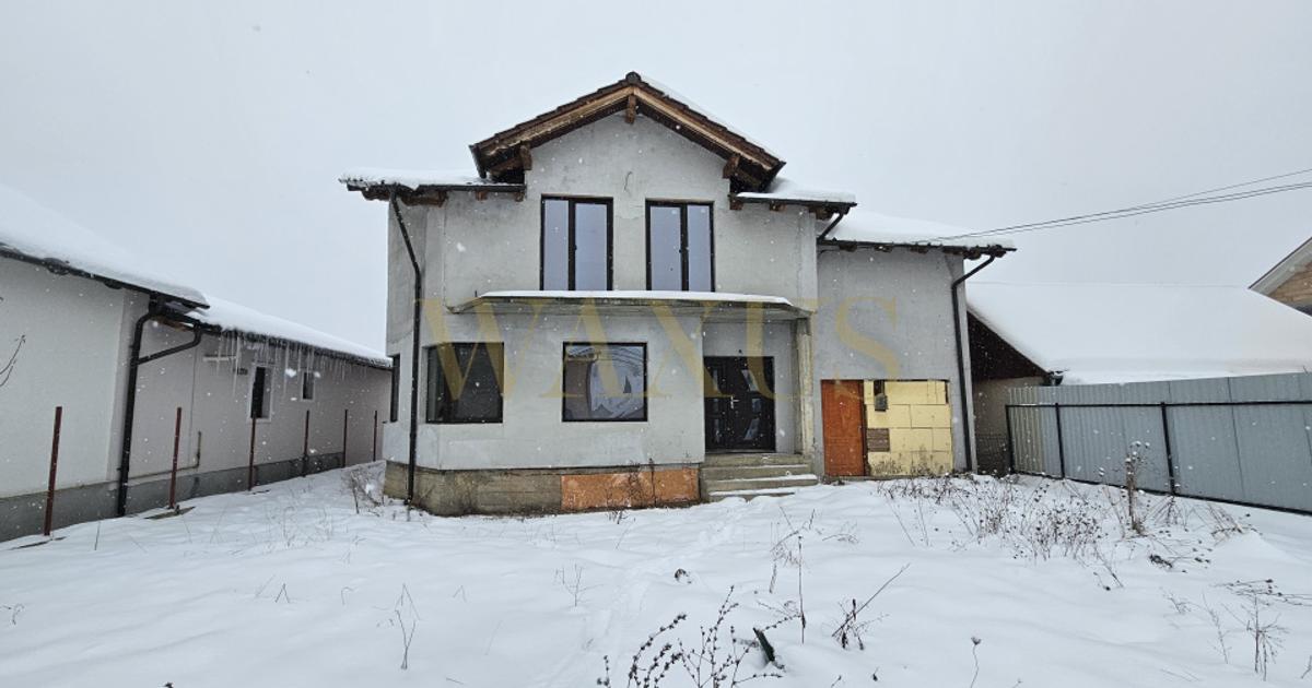 Casă individuală cu 5 camere în Beclean