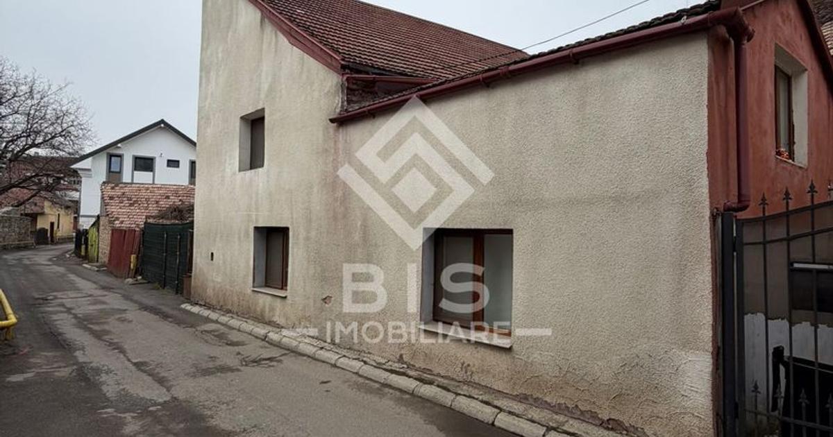 Casă individuală cu 4 camere în zona Central, Bistrița