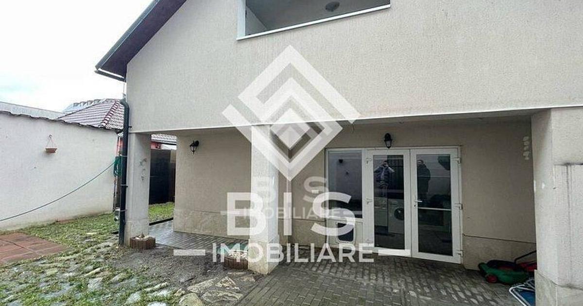 Casă individuală 208 mp cu 6 camere în zona Central, Bistrița