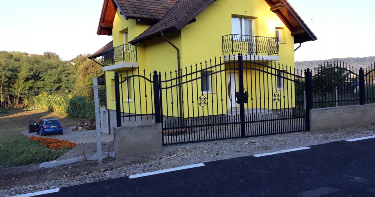 Casă individuală 184 mp cu 5 camere în zona Est, Bistrița