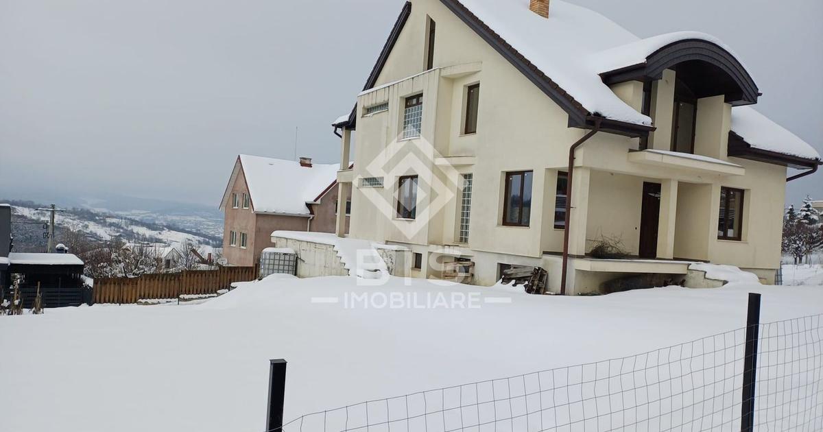 Casă individuală cu 5 camere în zona Exterior Sud, Bistrița