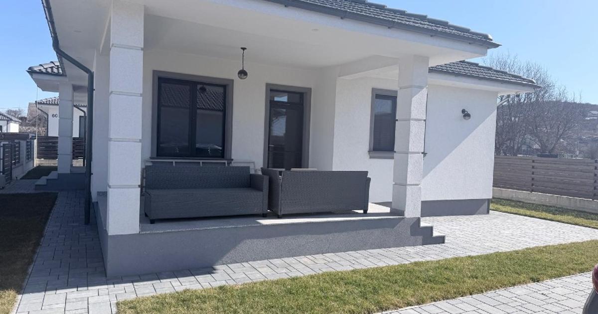 Casă individuală 118 mp cu 3 camere în zona Independenței, Bistrița