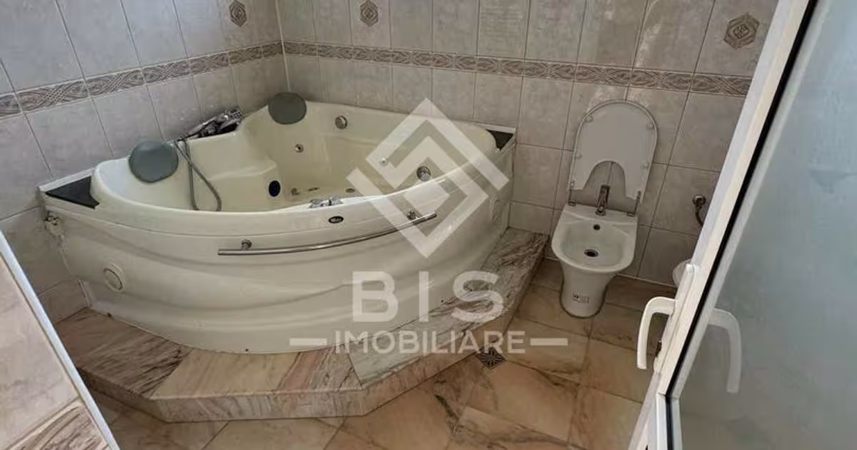Casă individuală 300 mp cu 5 camere în zona Nord-Est, Bistrița