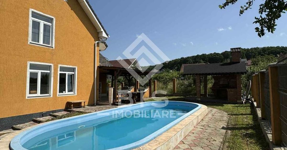 Casă individuală 300 mp cu 5 camere în zona Nord-Est, Bistrița