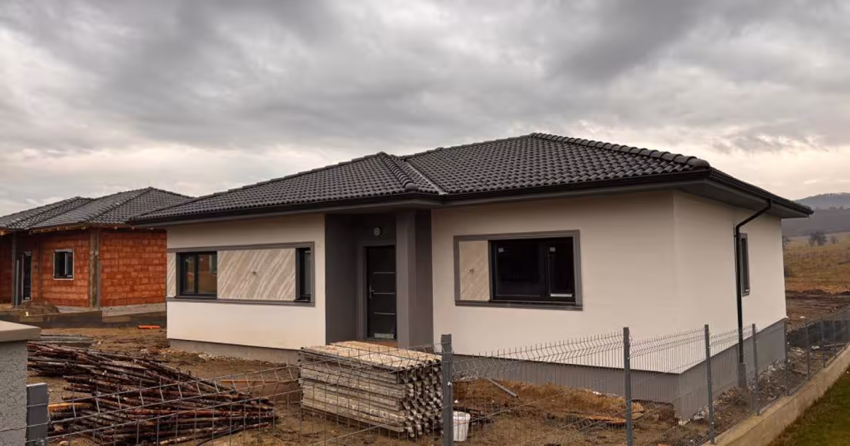 Casă individuală 125 mp cu 3 camere în zona Sud-Est, Bistrița