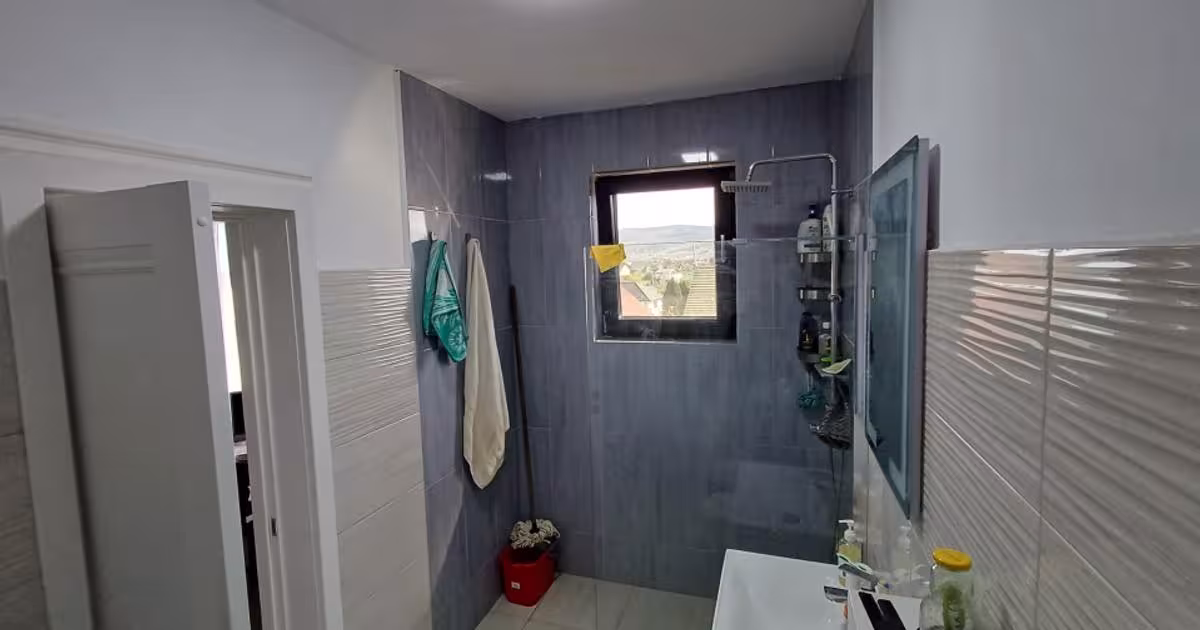 Casă individuală 140 mp cu 3 camere în zona Unirea, Bistrița