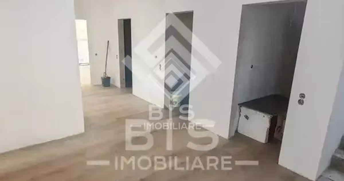 Casă individuală cu 6 camere în zona Vest, Bistrița