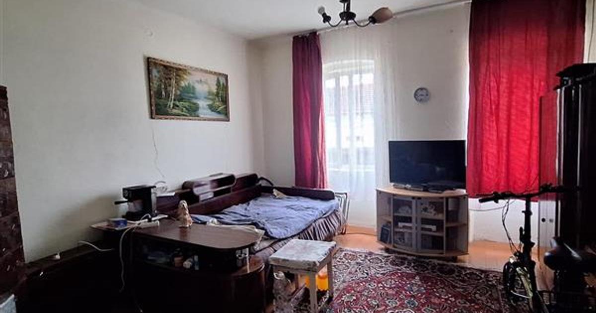 Casă individuală cu 4 camere în zona Est, Bocșa