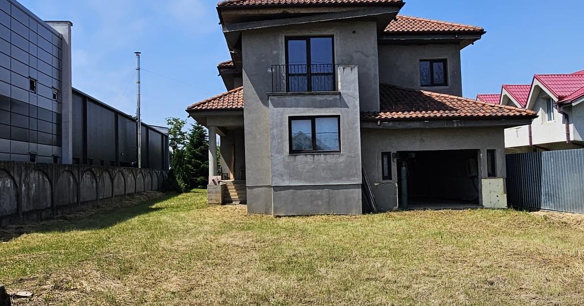 Casă individuală cu 6 camere în Bogdan Vodă