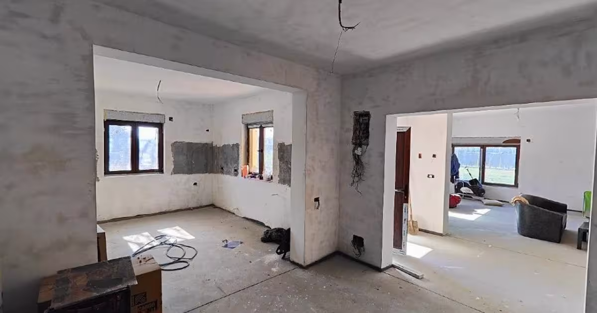 Casă individuală 290 mp cu 5 camere în zona Central, Bolintin-Vale