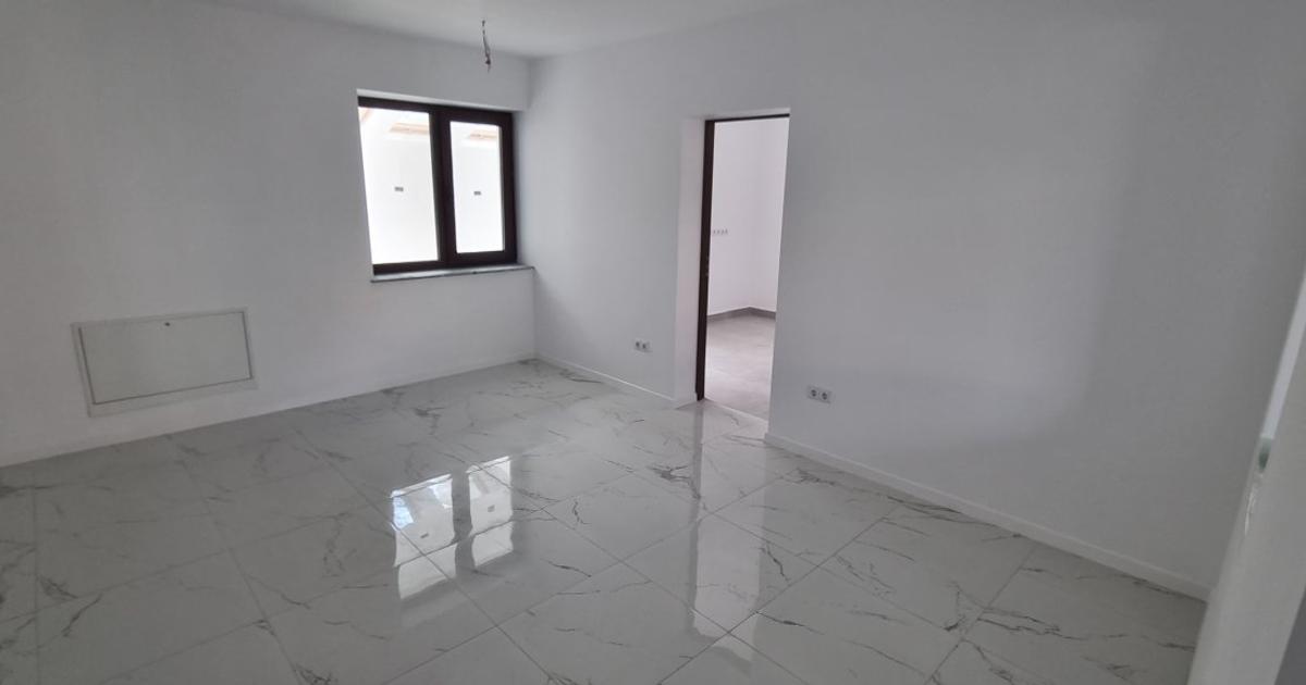 Casă individuală 150 mp cu 3 camere în zona Central, Botoșani