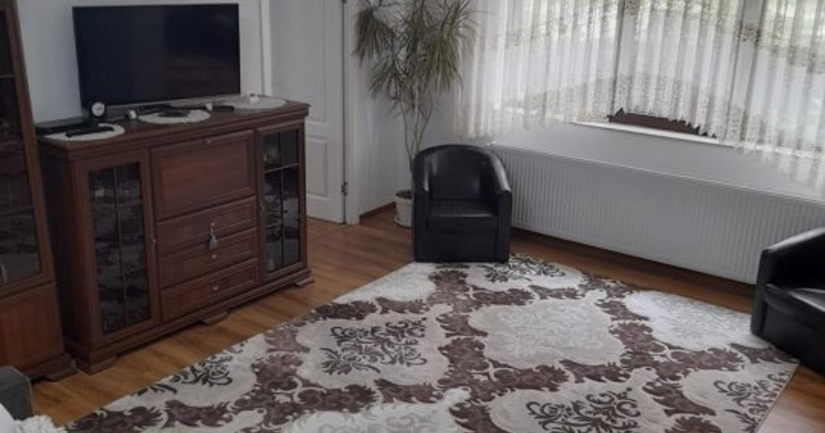 Casă individuală 150 mp cu 5 camere în zona Central, Botoșani