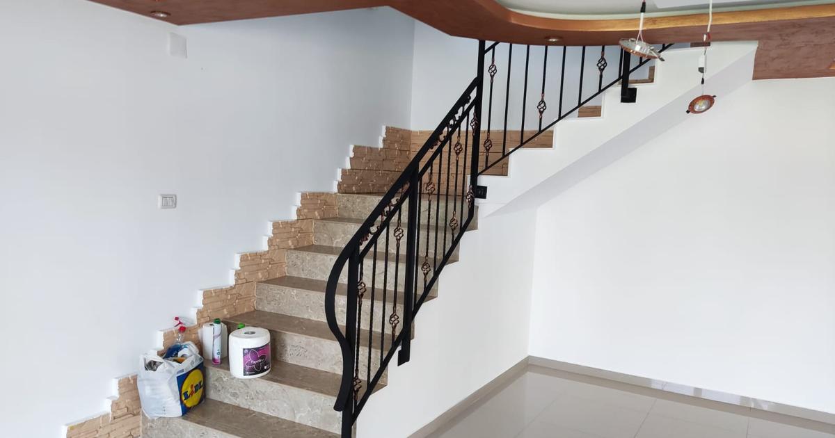 Casă individuală cu 5 camere în zona Central, Botoșani