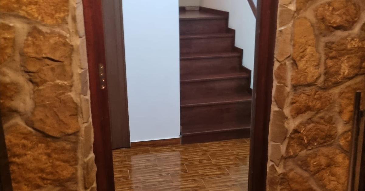 Casă individuală cu 5 camere în zona Central, Botoșani