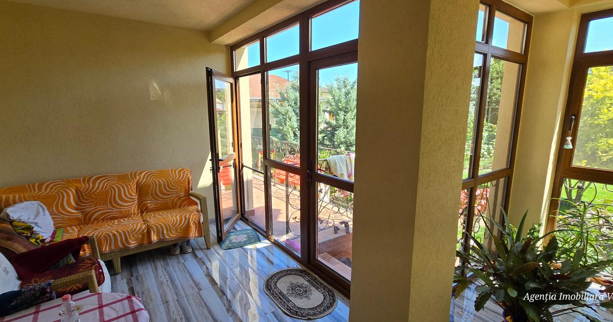 Casă individuală 350 mp cu 5 camere în zona Central, Botoșani