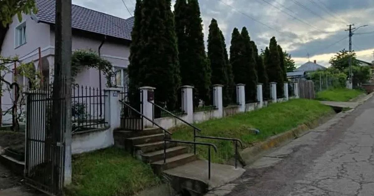 Casă individuală cu 6 camere în zona Central, Botoșani