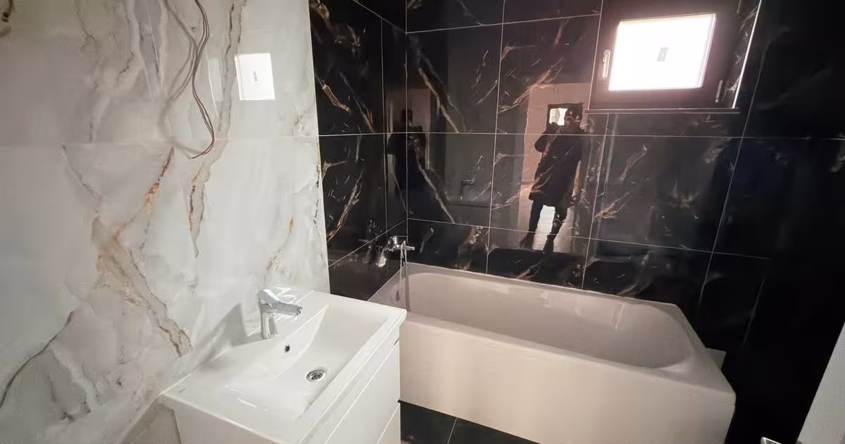 Casă individuală 100 mp cu 3 camere în zona Est, Botoșani