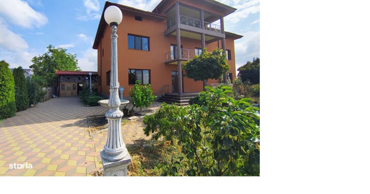 Casă individuală cu 8 camere în Brădești