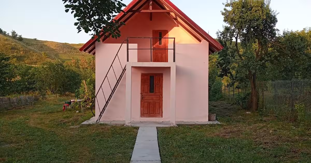 Casă individuală 120 mp cu 4 camere în Brăești