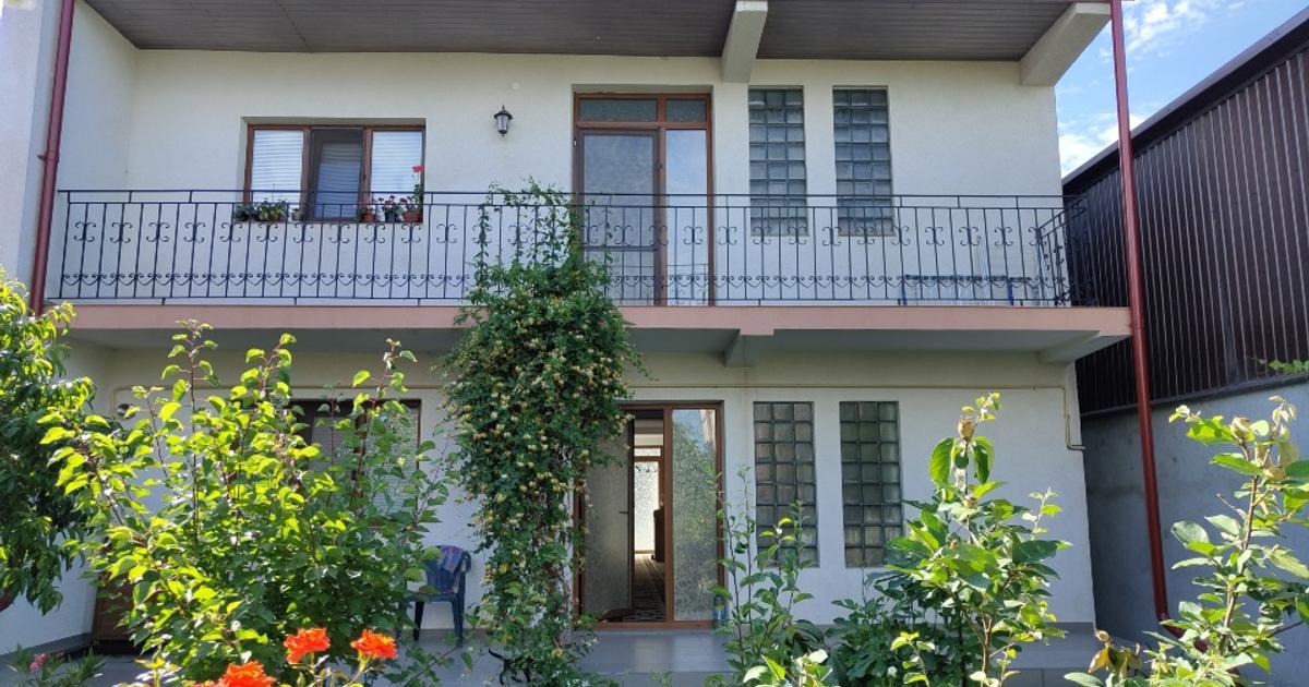 Casă individuală 200 mp cu 4 camere în zona Gării, Brăila