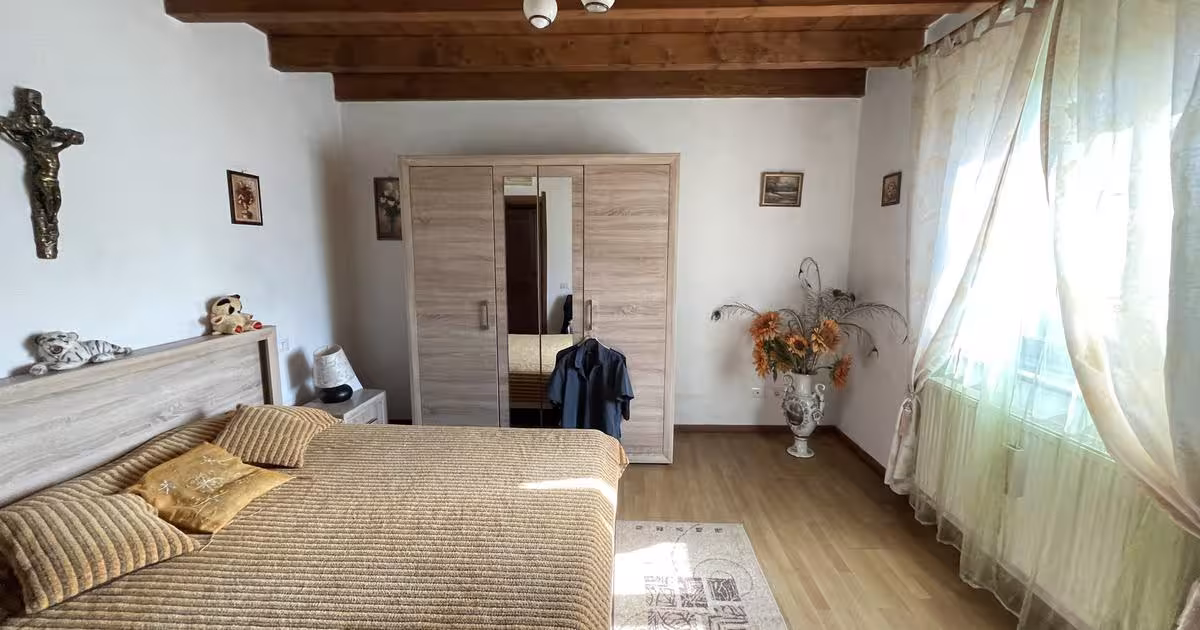 Casă individuală 266 mp cu 10 camere în Brâncoveni