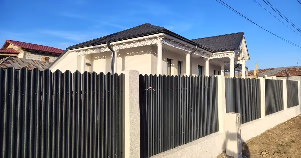 Casă individuală 140 mp cu 5 camere în Braniștea