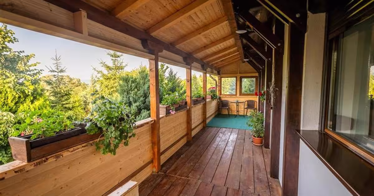 Casă individuală cu 10 camere în zona Exterior Est, Brașov