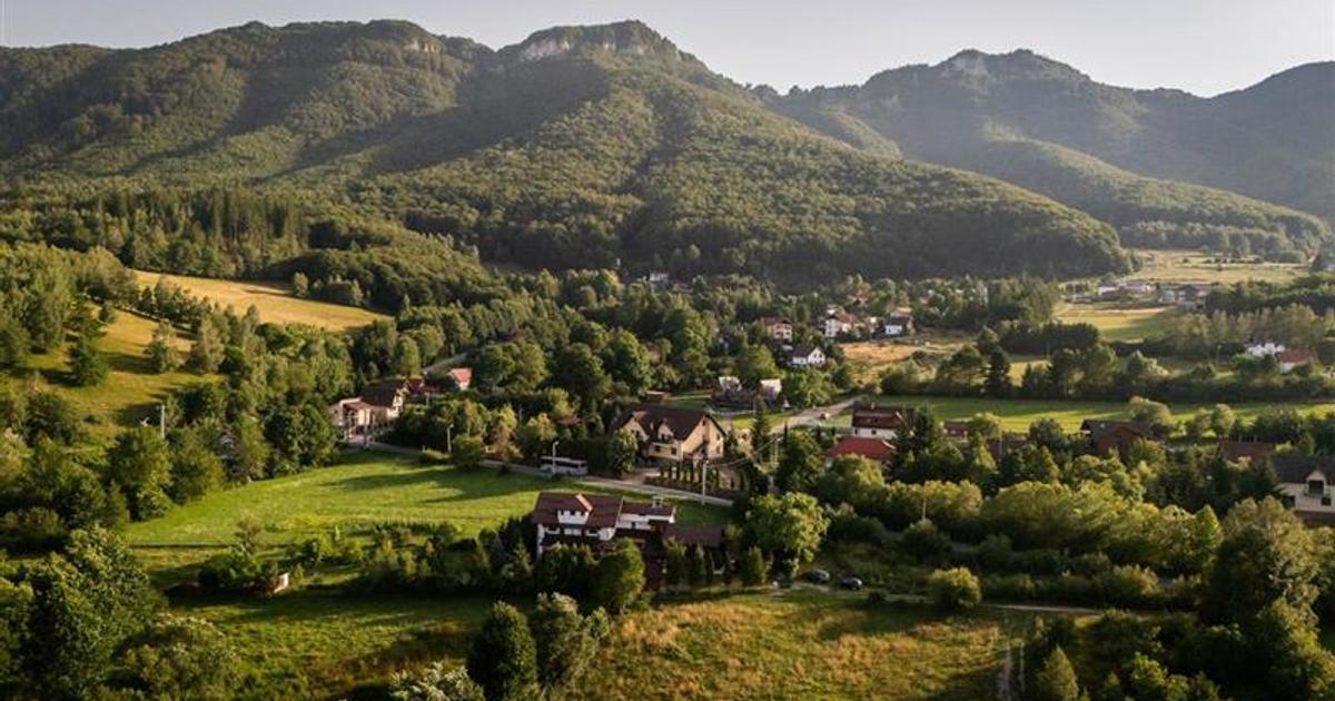 Casă individuală cu 10 camere în zona Exterior Est, Brașov