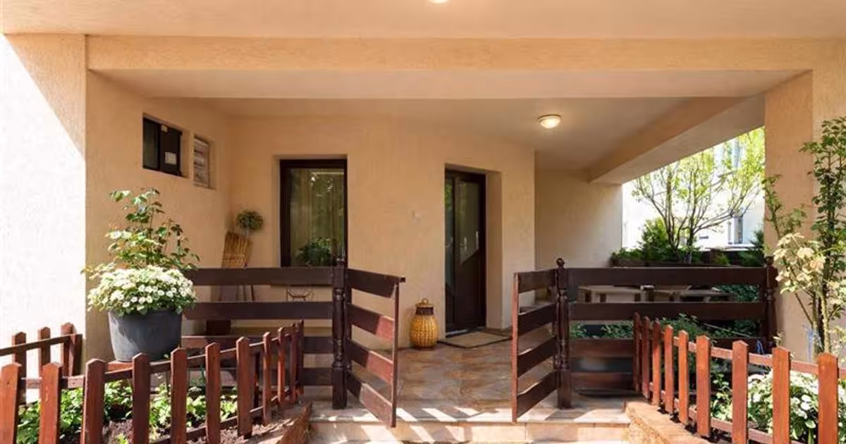 Casă individuală cu 7 camere în zona Tractorul, Brașov