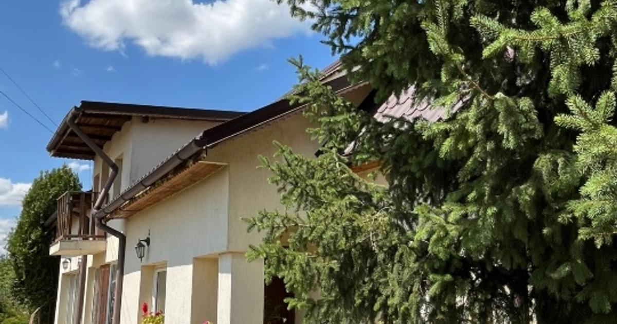 Casă individuală 120 mp cu 4 camere în Brezoaia