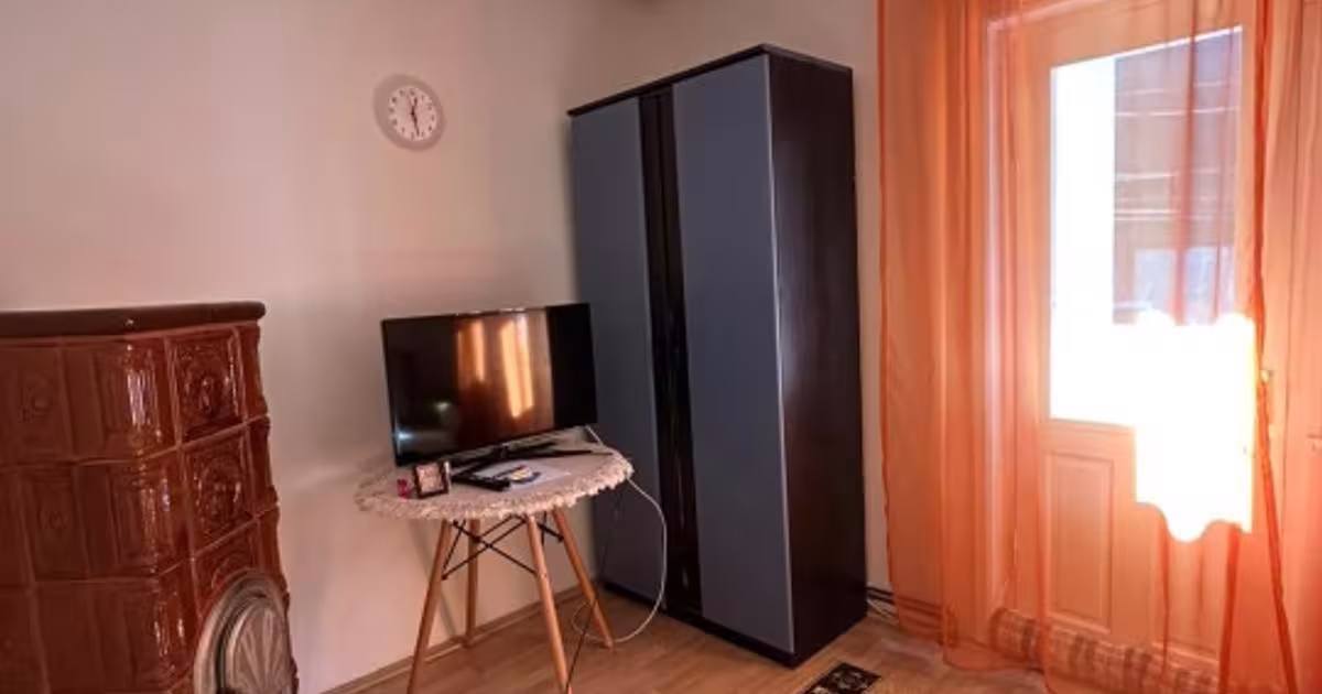 Casă individuală 180 mp cu 5 camere în zona Central, Brezoi