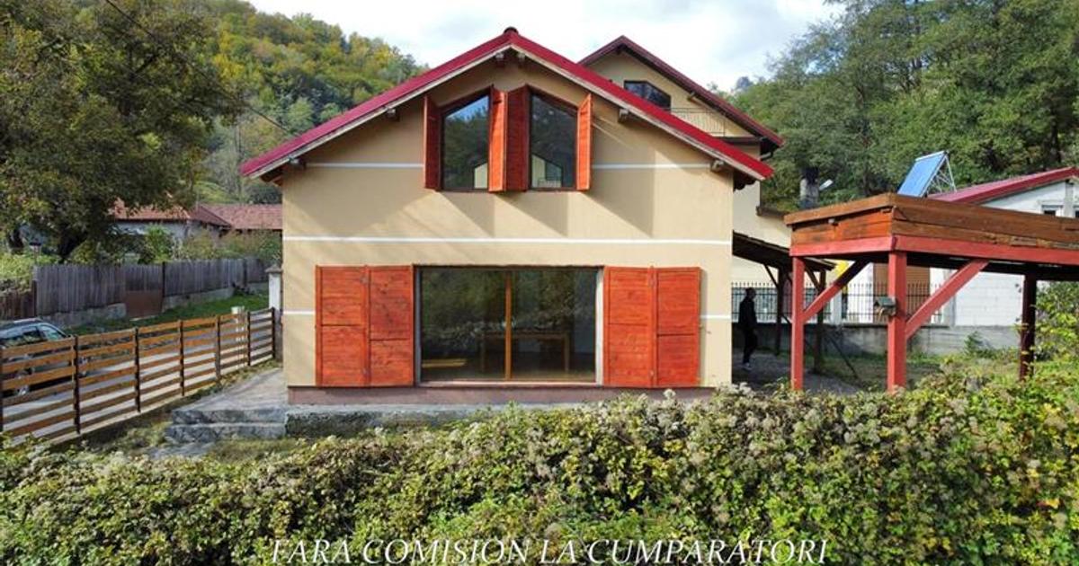 Casă individuală cu 3 camere în zona Nord, Brezoi