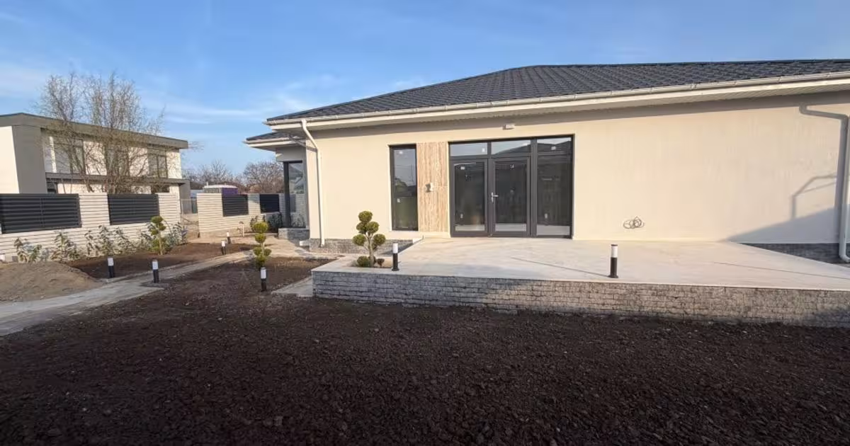 Casă individuală 120 mp cu 4 camere în Bucov