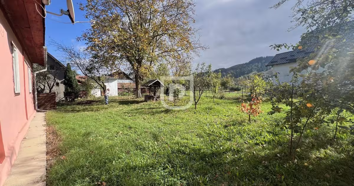 Casă individuală cu 4 camere în Bucșoaia